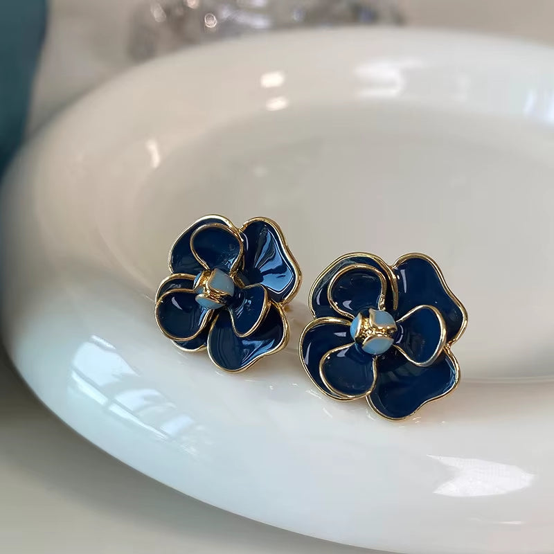 Luxe Blue Flower