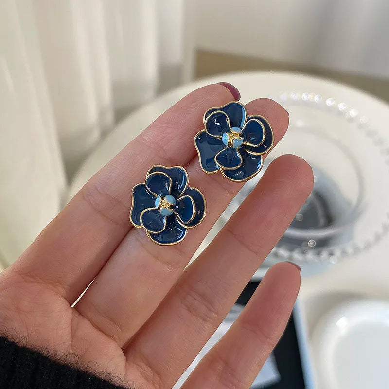 Luxe Blue Flower